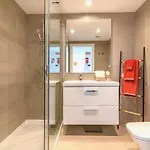 Lägenhet Marvell Design With Heated Pool&playground