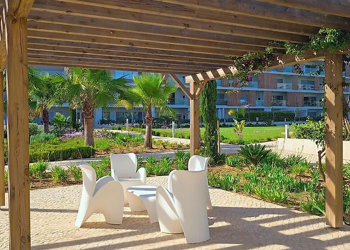 Marvell Design With Heated Pool&playground דירה